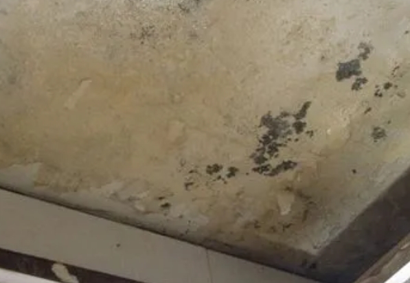 赤峰阳台漏水维修公司分享下赤峰卫生间渗水维修需要注意哪些问题。